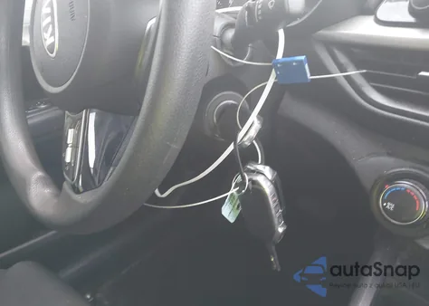 2021 Kia Forte Fe z USA, uszkodzony, nr VIN 3KPF24AD4ME314180